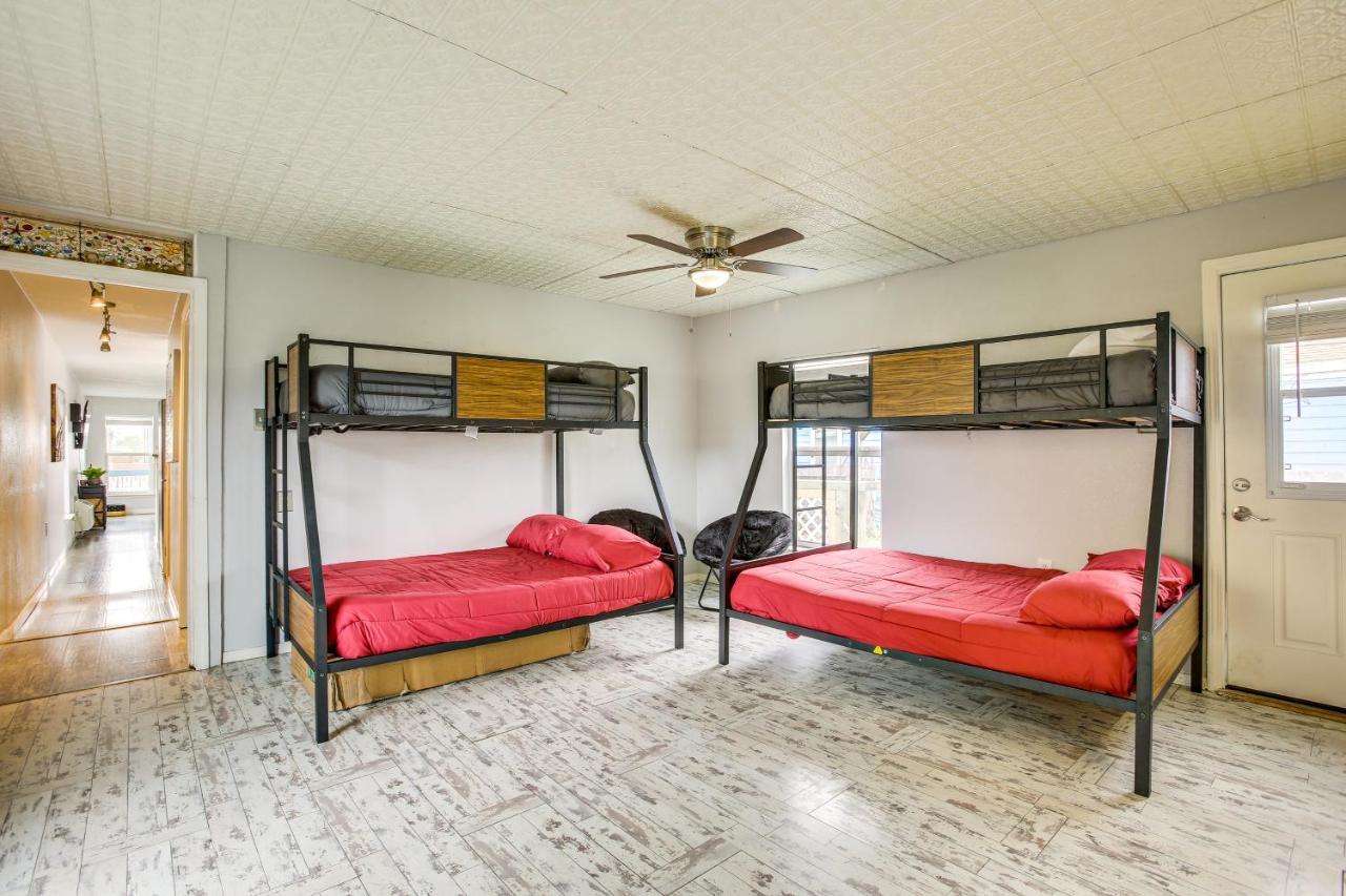 Galveston Cottage About 1 Mi To Beach Pet Friendly! Exterior photo